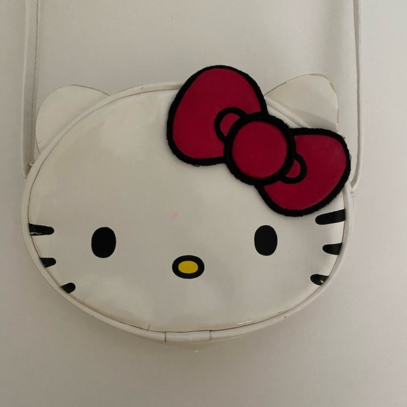 Hello Kitty Purse - Picture 1 of 10
